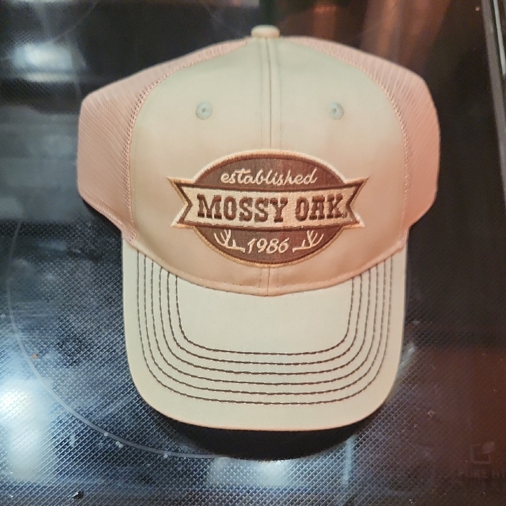 Mossy Oak Beige and Brown Men's Hat